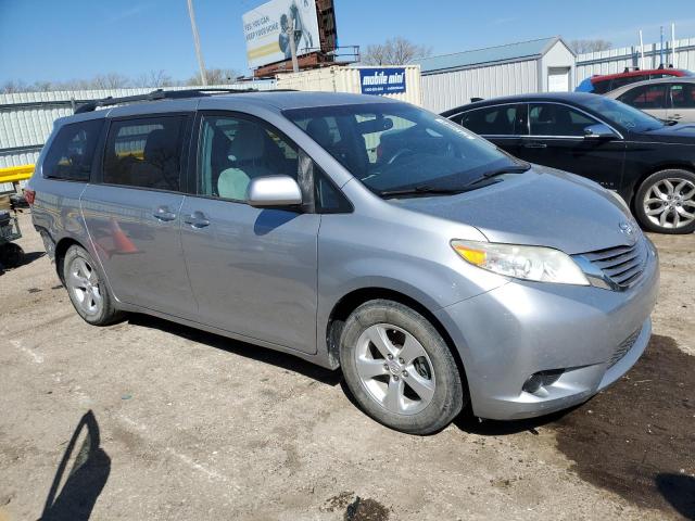 Photo 4 from auction – 2015 TOYOTA SIENNA LE with VIN 5TDKK3DC0FS573611