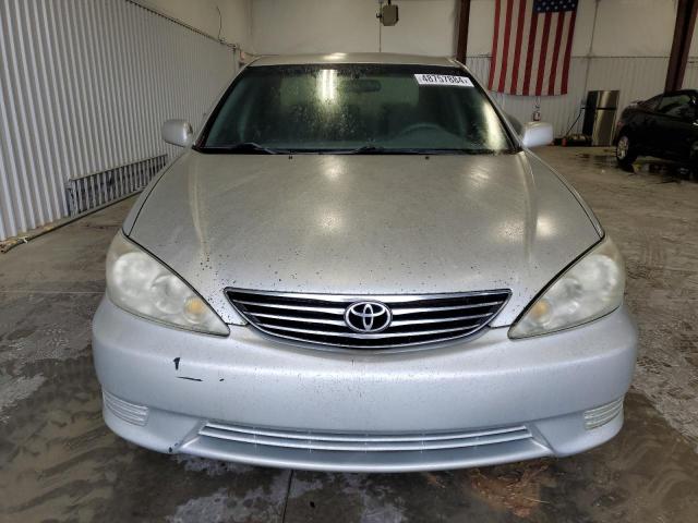 Photo 5 from auction – 2004 TOYOTA CAMRY with VIN 4T1BE32K05U044814