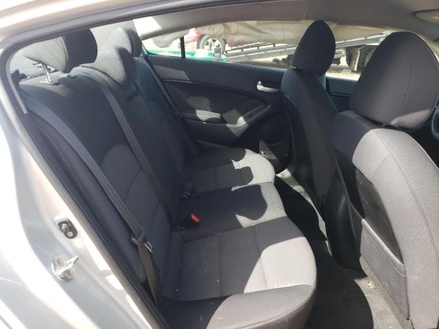 Photo 10 from auction – 2018 KIA FORTE LX with VIN 3KPFL4A77JE178744
