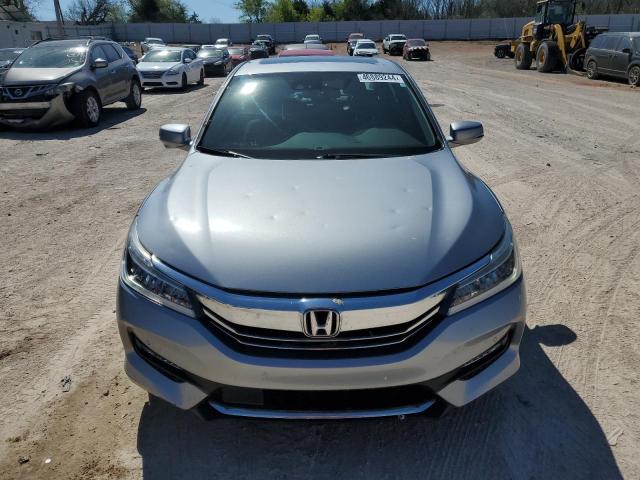 Photo 5 from auction – 2017 HONDA ACCORD TOU with VIN 1HGCR3F92HA043434