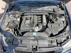 Photo 11 from auction – 2008 BMW 380I with VIN WBAVA37548NL54993