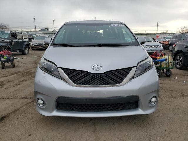 Photo 5 from auction – 2017 TOYOTA SIENNA SE with VIN 5TDXZ3DC9HS834058