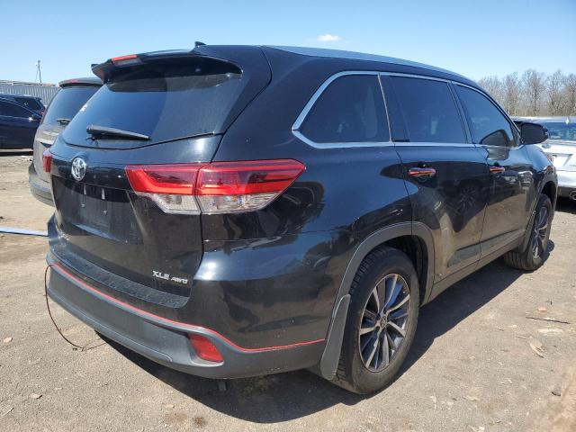 Photo 3 from auction – 2019 TOYOTA HIGHLANDER with VIN 5TDJZRFH8KS563552