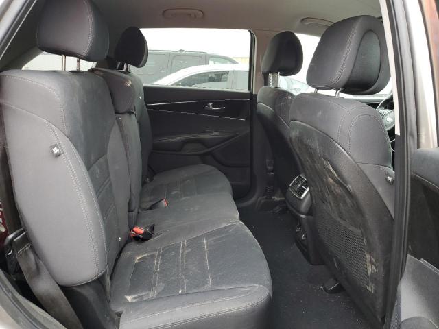 Photo 10 from auction – 2016 KIA SORENTO LX with VIN 5XYPG4A38GG007129
