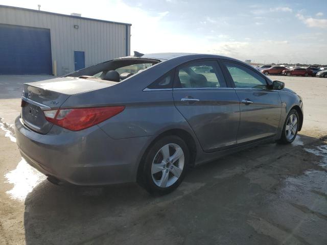Photo 3 from auction – 2012 HYUNDAI SONATA SE with VIN 5NPEC4ABXCH421476