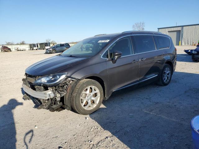 CHRYSLER PACIFICA T 2017 with VIN 2C4RC1EG9HR622690 - Photo from auction