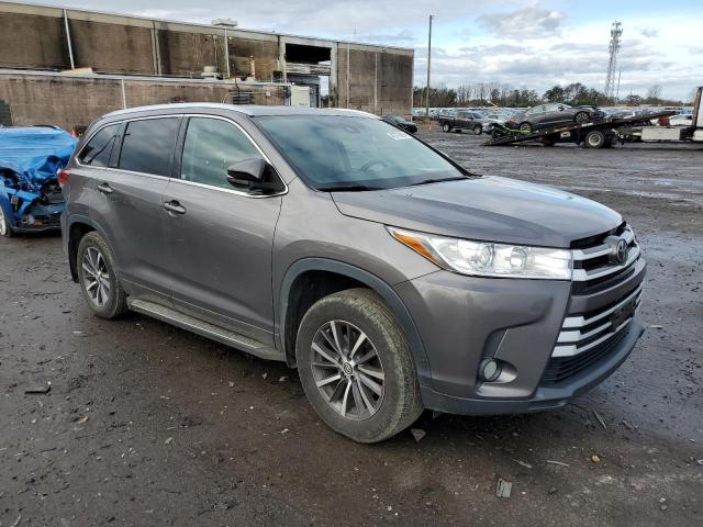 Foto 4 de la subasta – 2017 TOYOTA HIGHLANDER con VIN 5TDJZRFH4HS418775