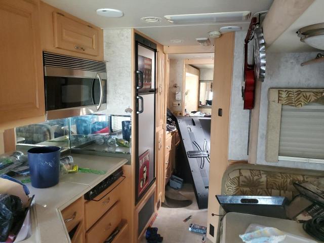 Photo 6 from auction – 2005 WORKHORSE CUSTOM CHASSIS MOTORHOME with VIN 5B4MP67G653410218