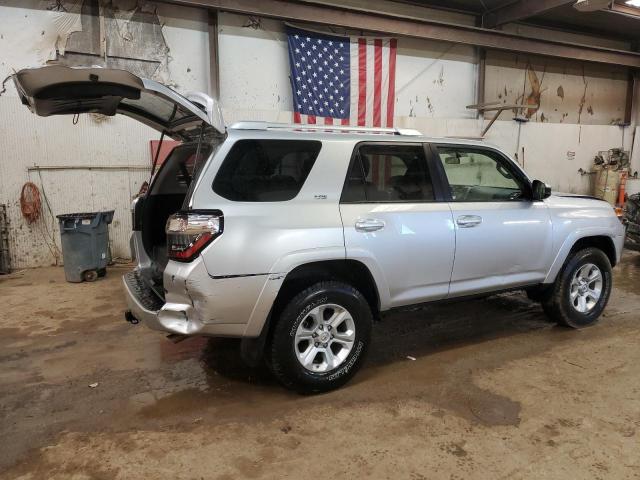 Photo 3 from auction – 2017 TOYOTA 4RUNNER SR with VIN JTEBU5JR6H5474875