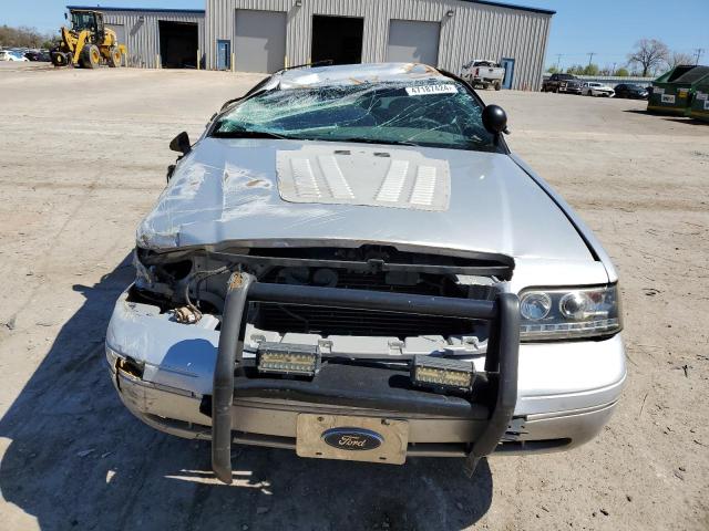 Photo 5 from auction – 2002 FORD CROWN VICT with VIN 2FAFP74W32X110631