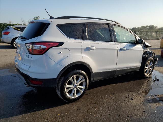 Photo 3 from auction – 2018 FORD ESCAPE SEL with VIN 1FMCU9HD1JUB81337