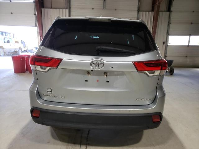 Photo 6 from auction – 2017 TOYOTA HIGHLANDER with VIN 5TDJZRFH2HS459910
