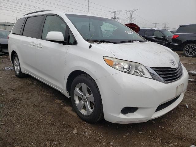 Photo 4 from auction – 2014 TOYOTA SIENNA LE with VIN 5TDKK3DC8ES469642