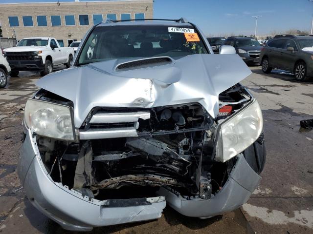 Photo 5 from auction – 2005 TOYOTA 4RUNNER SR with VIN JTEBU14R858046014