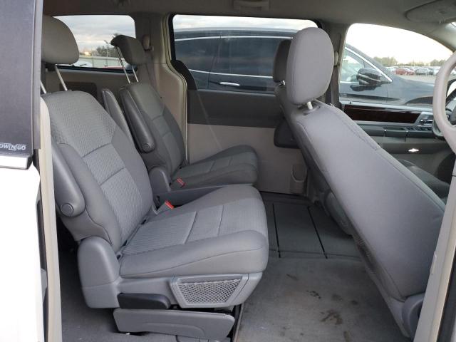 Photo 11 from auction – 2010 CHRYSLER TOWN & COU with VIN 2A4RR5D1XAR132309