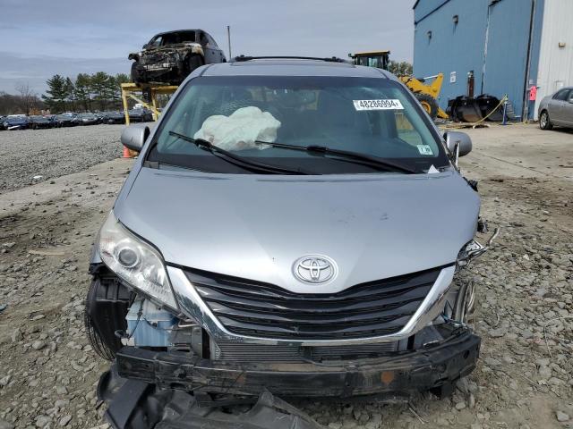 Photo 5 from auction – 2015 TOYOTA SIENNA XLE with VIN 5TDYK3DC3FS595208