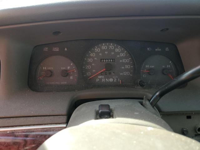 Photo 9 from auction – 2000 MERCURY GRAND MARQ with VIN 2MEFM74W8YX617082