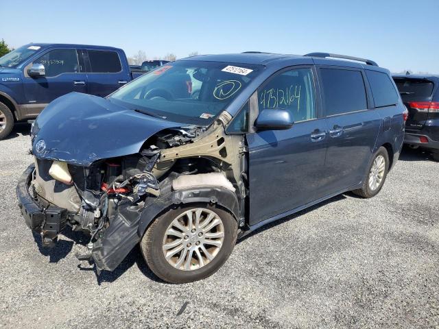 Photo 1 from auction – 2015 TOYOTA SIENNA XLE with VIN 5TDYK3DC0FS617097