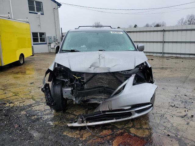 Photo 5 from auction – 2016 CHRYSLER TOWN & COU with VIN 2C4RC1BG3GR199656