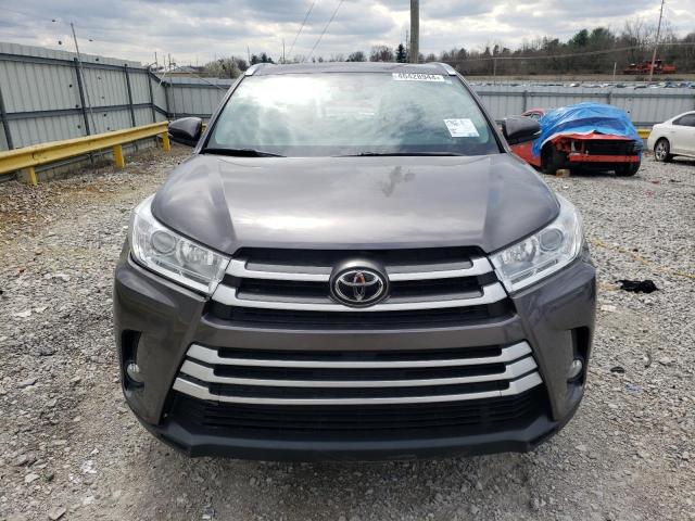 Photo 5 from auction – 2019 TOYOTA HIGHLANDER with VIN 5TDJZRFH3KS716953