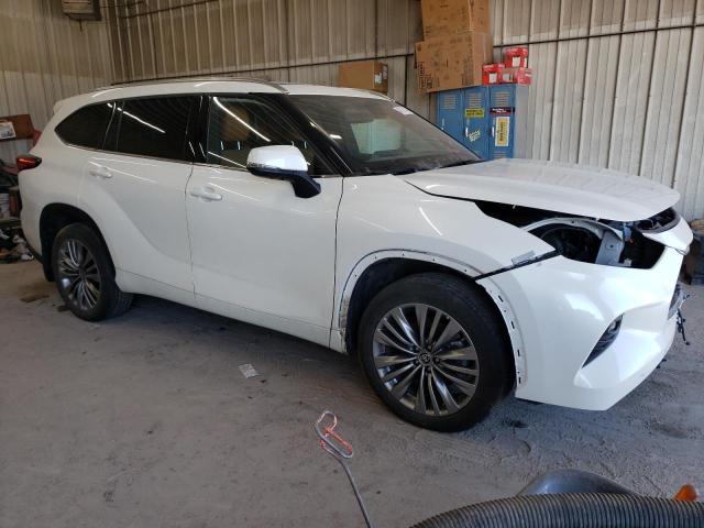 Photo 4 from auction – 2021 TOYOTA HIGHLANDER with VIN 5TDFZRBH0MS069720
