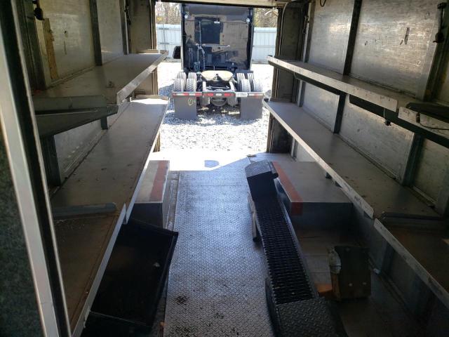 Photo 6 from auction – 1999 FREIGHTLINER CHASSIS M with VIN 4UZA4FF47XCA49841