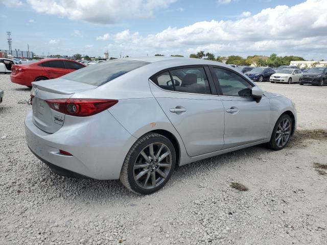 Photo 3 from auction – 2018 MAZDA 3 TOURING with VIN 3MZBN1V31JM181043