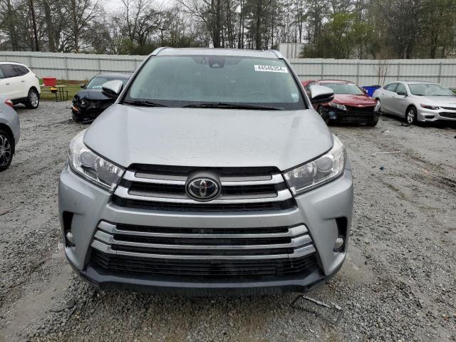 Photo 5 from auction – 2017 TOYOTA HIGHLANDER with VIN 5TDYZRFH8HS220344