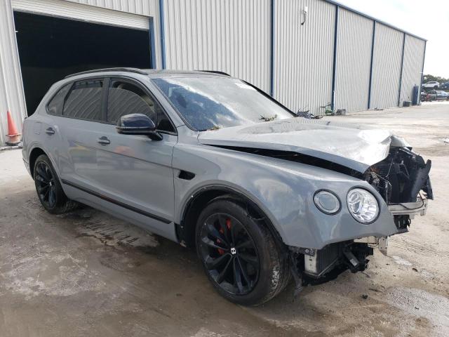 Photo 4 from auction – 2017 BENTLEY BENTAYGA with VIN SJAAC2ZV9HC015680