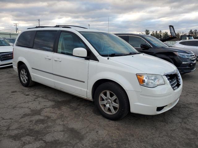 Photo 4 from auction – 2010 CHRYSLER TOWN & COU with VIN 2A4RR5D1XAR132309