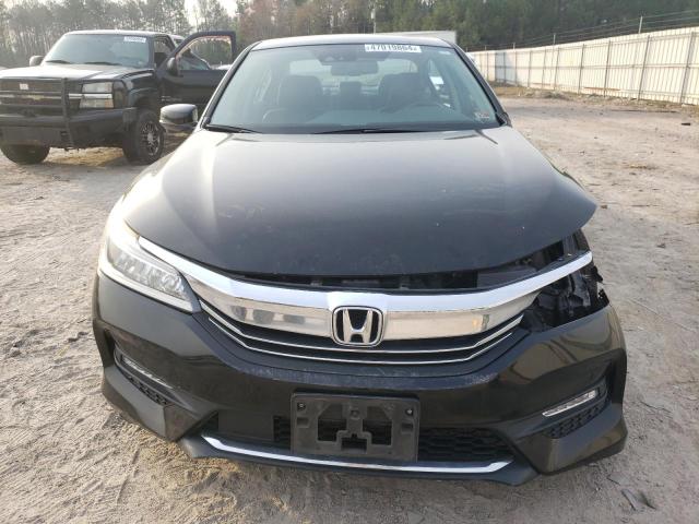 Photo 5 from auction – 2017 HONDA ACCORD TOU with VIN 1HGCR3F93HA040106