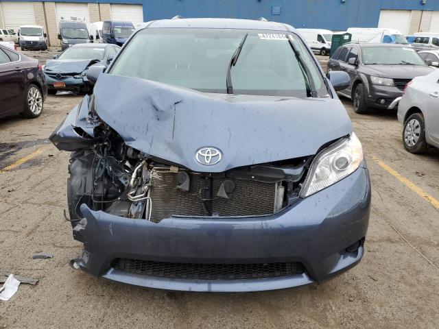 Photo 5 from auction – 2017 TOYOTA SIENNA LE with VIN 5TDKZ3DC4HS888216