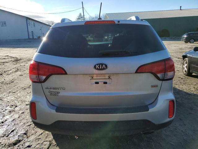 Photo 6 from auction – 2014 KIA SORENTO with VIN 5XYKTDA7XEG454289