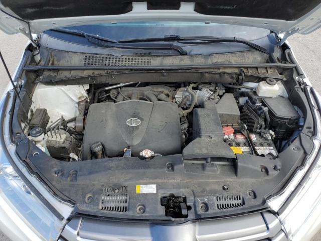 Photo 12 from auction – 2019 TOYOTA HIGHLANDER with VIN 5TDKZRFH1KS572694