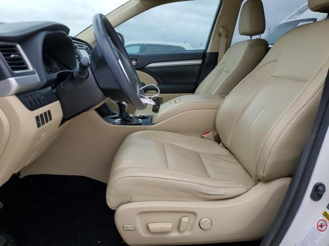 Photo 7 from auction – 2015 TOYOTA HIGHLANDER with VIN 5TDJKRFHXFS222471