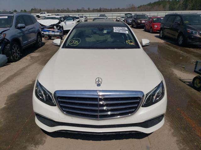 Photo 5 from auction – 2017 MERCEDES-BENZ E 300 with VIN WDDZF4JB2HA069734