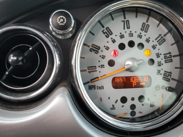 Photo 9 from auction – 2005 MINI COOPER S with VIN WMWRE33445TG95176