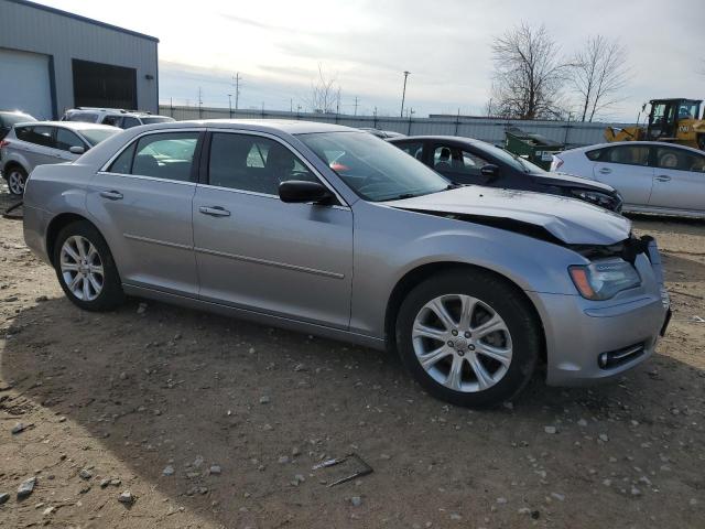 Photo 4 from auction – 2013 CHRYSLER 300 S with VIN 2C3CCAGG0DH590185