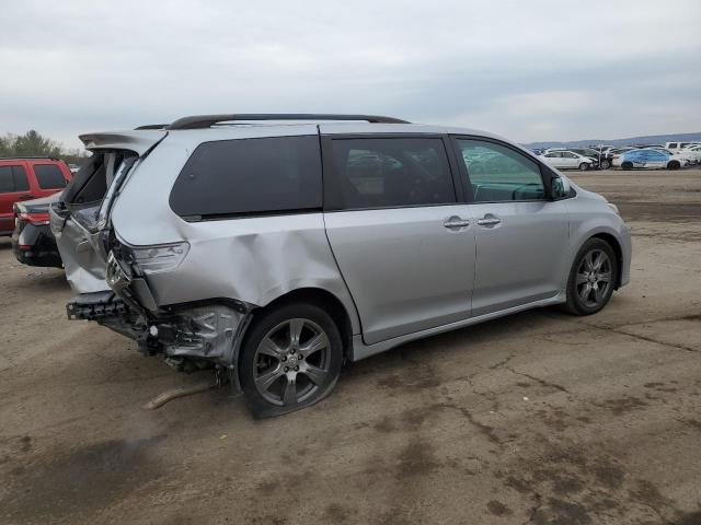 Photo 3 from auction – 2017 TOYOTA SIENNA SE with VIN 5TDXZ3DC9HS834058