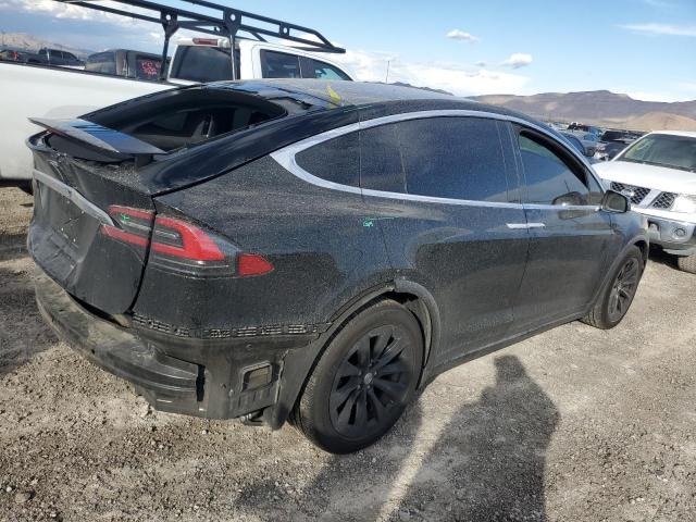 Photo 3 from auction – 2017 TESLA MODEL X with VIN 5YJXCAE26HF041171