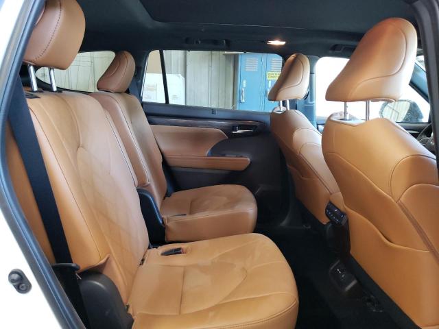 Photo 11 from auction – 2021 TOYOTA HIGHLANDER with VIN 5TDFZRBH0MS069720