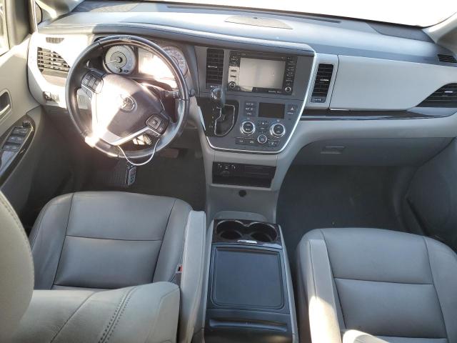 Photo 8 from auction – 2020 TOYOTA SIENNA XLE with VIN 5TDYZ3DC2LS037809
