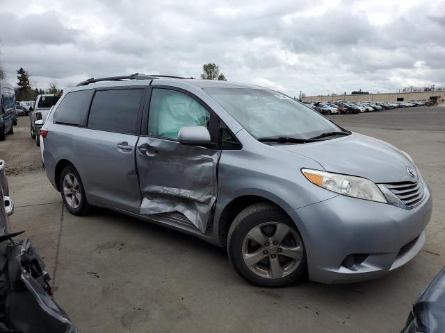 Photo 4 from auction – 2015 TOYOTA SIENNA LE with VIN 5TDKK3DC1FS583385