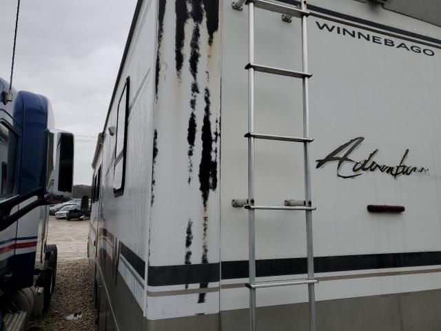 Photo 3 from auction – 2000 WINNEBAGO ADVENTURER with VIN 1FCNF53S4Y0A09827