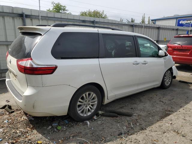 Photo 3 from auction – 2017 TOYOTA SIENNA XLE with VIN 5TDYZ3DC3HS891859