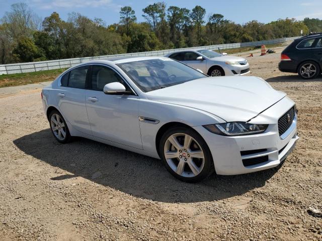 Photo 4 from auction – 2017 JAGUAR XE PREMIUM with VIN SAJAD4BG3HA951746