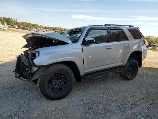 Photo 1 from auction – 2020 TOYOTA 4RUNNER SR with VIN JTEBU5JR5L5810671