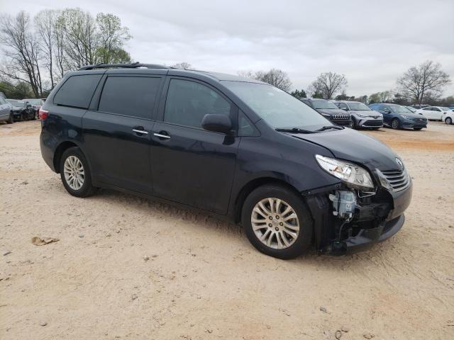 Photo 4 from auction – 2017 TOYOTA SIENNA XLE with VIN 5TDYZ3DC8HS876550