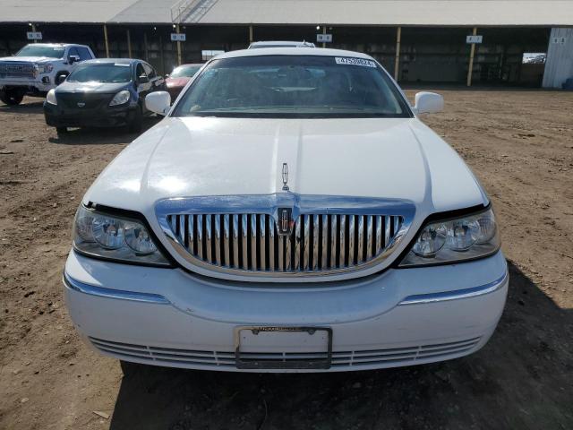 Photo 5 from auction – 2003 LINCOLN TOWN CAR E with VIN 1LNHM81W83Y618676