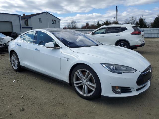 Photo 4 from auction – 2015 TESLA MODEL S 70 with VIN 5YJSA1S21FF090019
